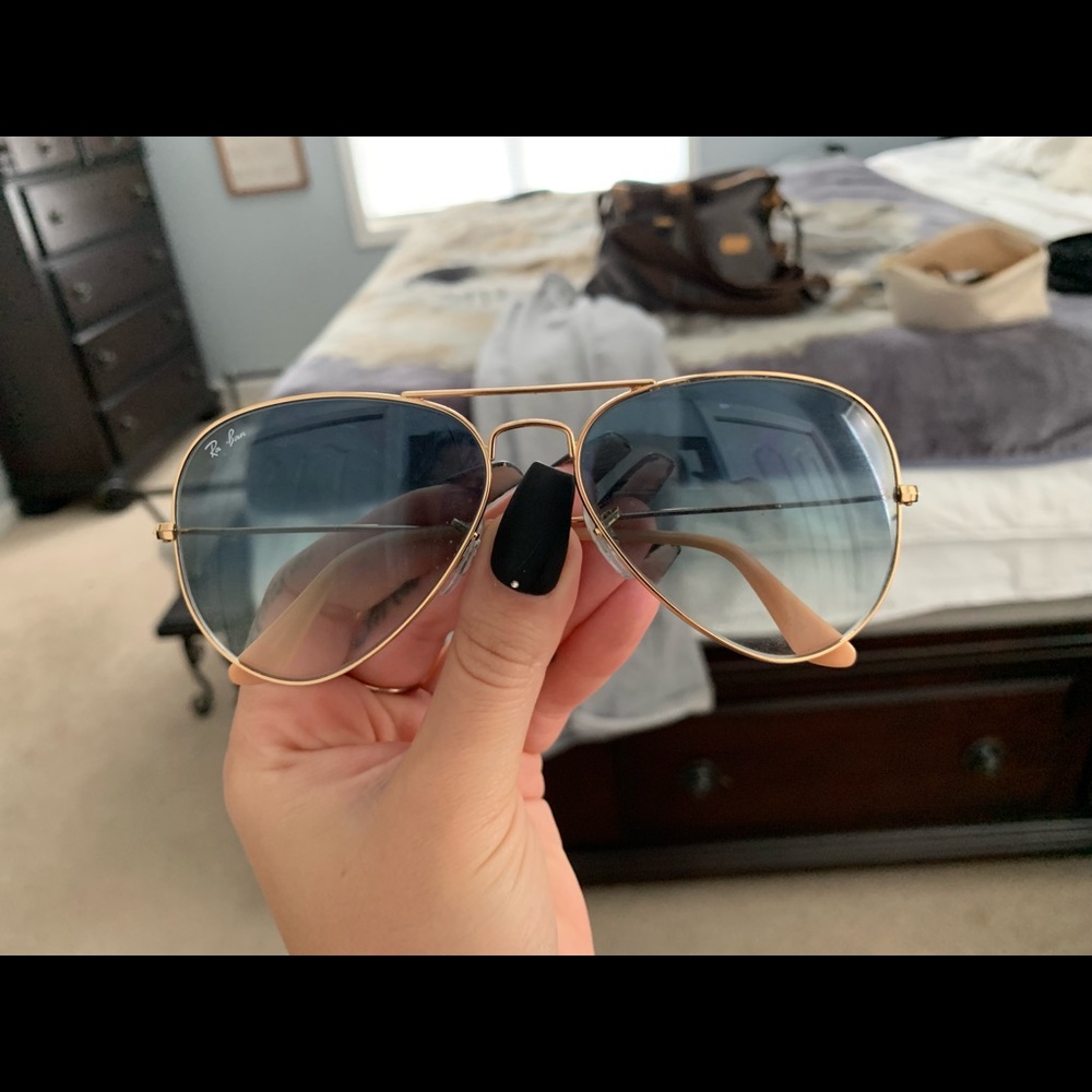 Ray ban aviator style sunglasses